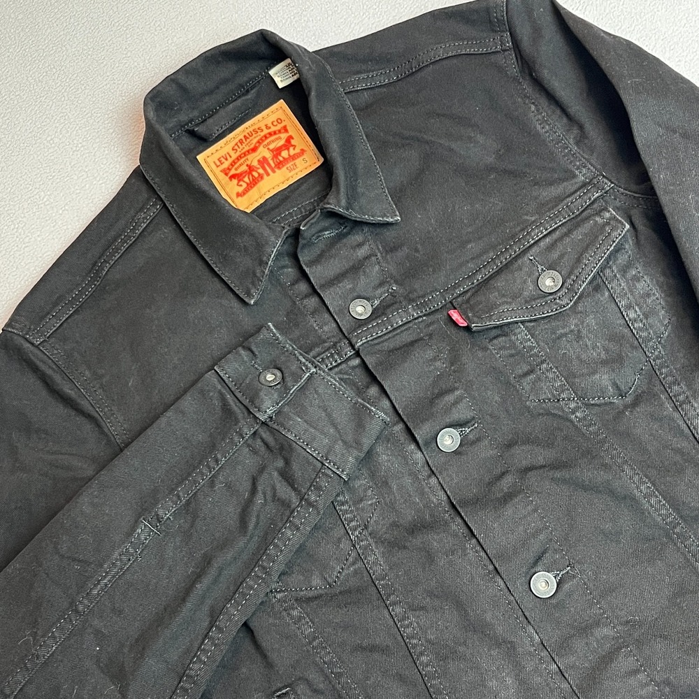 Levis Trucker Jacket Black Denim Mens Size S Classic 4-Pocket Button Front